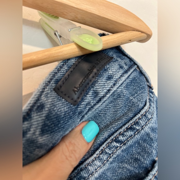 Abercrombie & Fitch Destruct Shorts Sz 27/3 - Picture 6 of 6